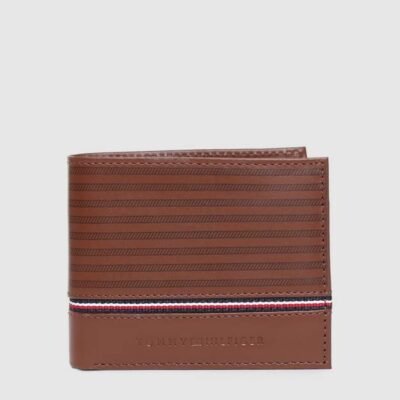 TOMMY HILFIGER Men Brown Genuine Leather Wallet - Mini  (4 Card Slots)