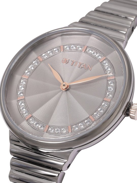Titan Aura Quartz Analog With Grey Dial Watch For Women - Nt95245km02 - Image 5